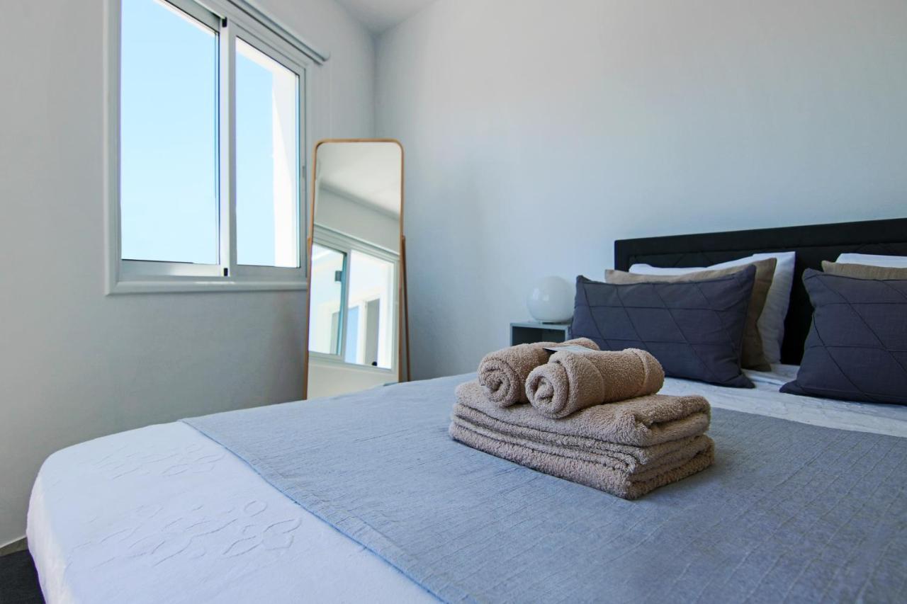 Phaedrus Living: Seaside Luxury Flat Lighthouse 74 Apartment Paphos Bagian luar foto