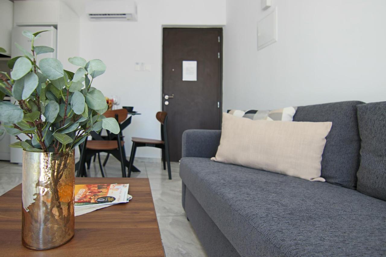 Phaedrus Living: Seaside Luxury Flat Lighthouse 74 Apartment Paphos Bagian luar foto